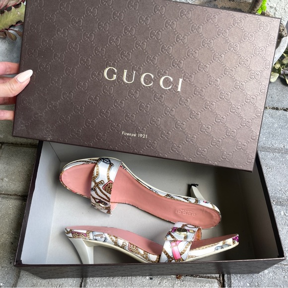 Vintage Gucci Kitten Heels - Picture 5 of 14